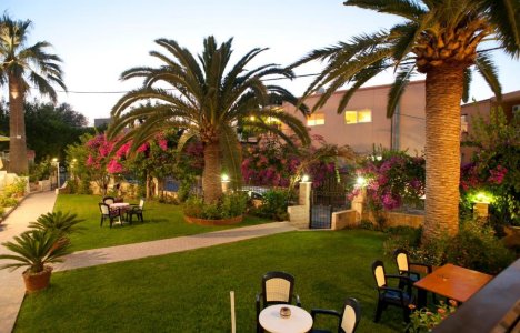 Nikolas Suites