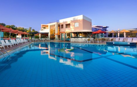 Ilianthos Village