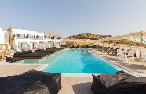 Bianco a Nero Mykonos