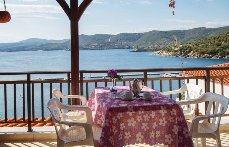 Pyrgadikia Paradise