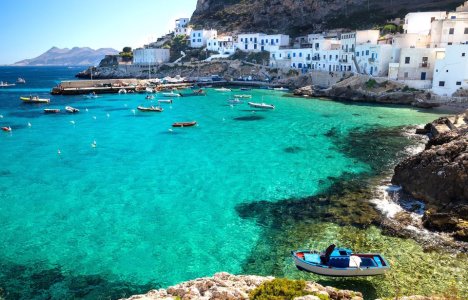 Αυτά είναι τα 10 νησιά που πρέπει οπωσδήποτε να επισκεφτείτε