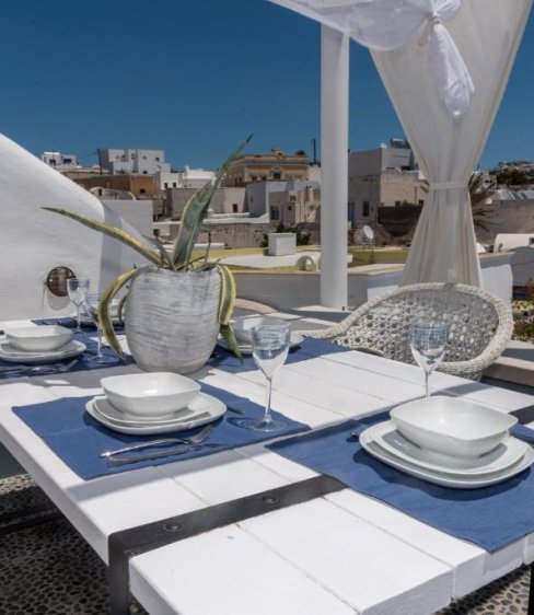 Villa Orpheus Santorini: Oνειρική διαμονή σε μια παραδοσιακή κατοικία της Σαντορίνης