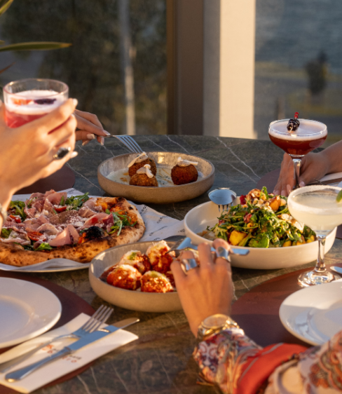 Nice n Easy Italian Bistro: Αυθεντικές ιταλικές γεύσεις με θέα τον Σαρωνικό