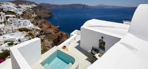 Rhenia’s Suites