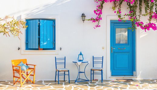 Airbnb: Αυτά τα μέρη επιλέγουν για διακοπές φέτος το καλοκαίρι οι Έλληνες