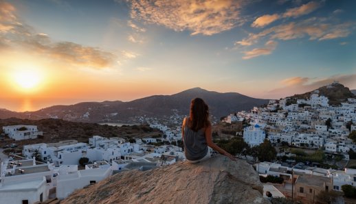 Το ελληνικό νησί με τις μαγευτικές παραλίες που αποθεώνουν οι Ιταλοί