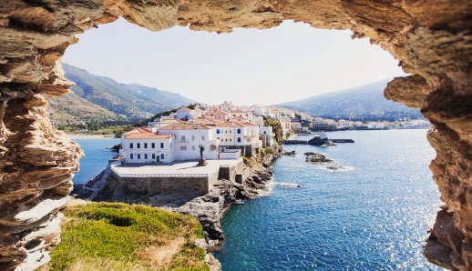 Άνδρος: Οδηγός Διακοπών - Οι παραλίες, το φαγητό και τα αξιοθέατα