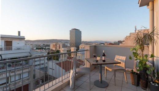 Piraeus City Hotel: Ο ορισμός του smart stay στην καρδιά του Πειραιά