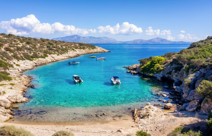 Το άγνωστο νησί με την υπέροχη παραλία δίπλα στην Αττική