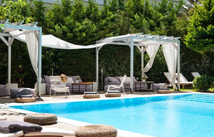 Sea View Hotel: Ένα κομψό καταφύγιο χαλάρωσης στην Αθηναϊκή Ριβιέρα
