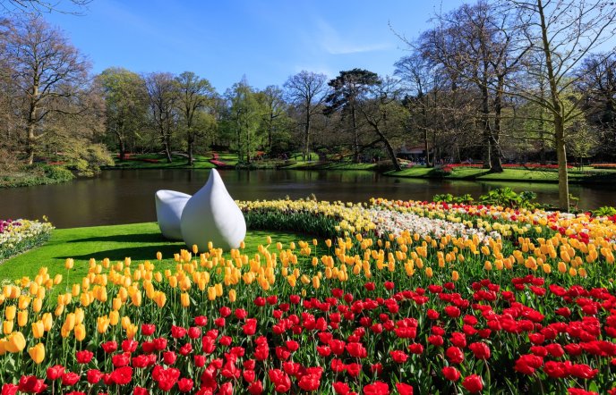 Keukenhof: Το πιο όμορφο ανοιξιάτικο πάρκο της Ευρώπης