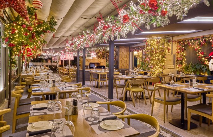 To Vrasto in Chalandri captures the warmth of Christmas in every dish