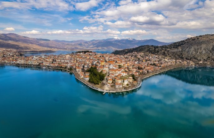 Χειμερινή απόδραση στην Καστοριά: Οι εμπειρίες που αξίζει να ζήσετε