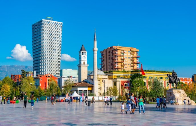 Σαββατοκύριακο στα Τίρανα: Απόδραση στην ανερχόμενη πρωτεύουσα των Βαλκανίων