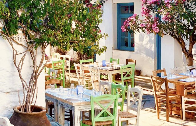 Χορεύτρα: Authentic Tinian cuisine in an idyllic setting