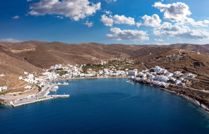 Κύθνος: Οδηγός Διακοπών - Οι παραλίες, το φαγητό και τα αξιοθέατα