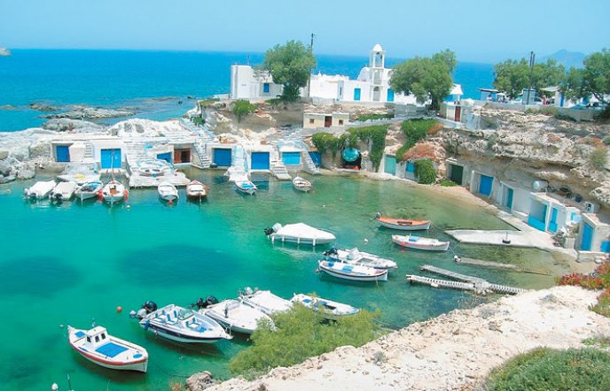 Forbes: Η Μήλος στα 6 καλύτερα μέρη για το καλοκαίρι 2017 (pics)
