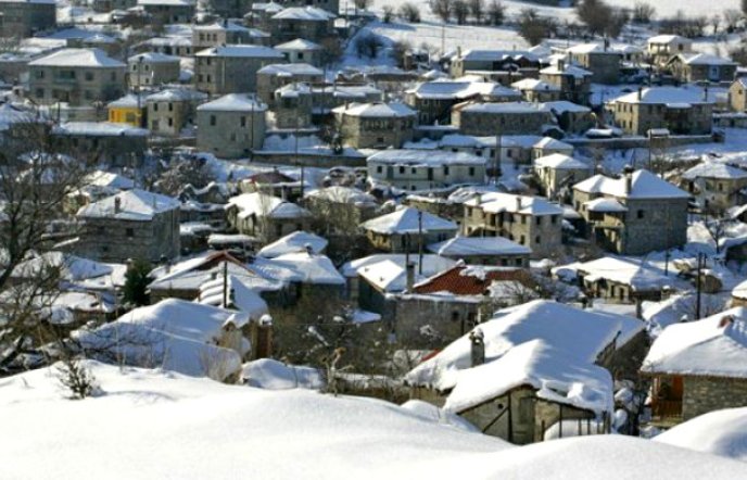Παραμυθένιες εικόνες από το χιονισμένο Καϊμάκτσαλαν (pics)