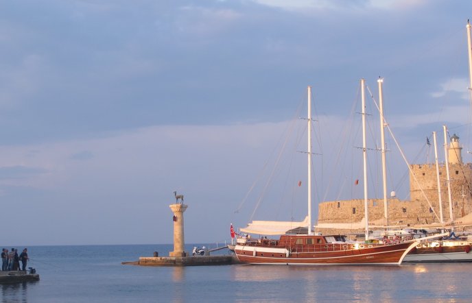 Ρόδος: Διακοπές στο νησί των Ιπποτών