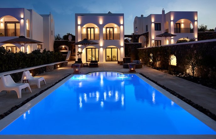 Amor Hideaway Villas: Η νέα επιλογή διαμονής στη Σαντορίνη