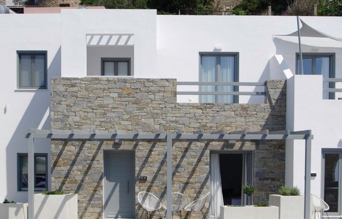 Oro Luxury Suites: Ζήστε την πολυτέλεια στη Σύρο