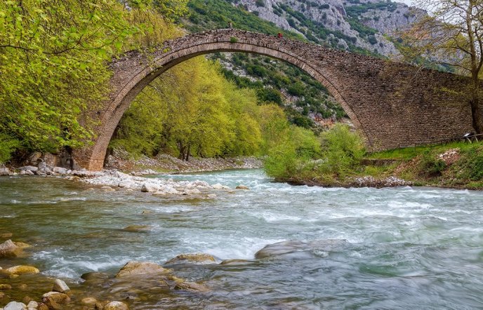 Ελάτη & Περτούλι: Ταξιδεύοντας στη Νότια Πίνδο