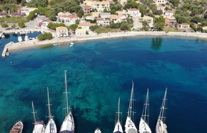 Ταξιδεύοντας σε ένα από τα μικρότερα κατοικημένα νησιά της Ελλάδας