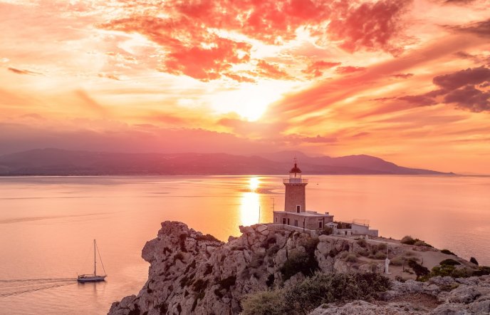 Λουτράκι: Στον Φάρο Μελαγκάβι για το ωραιότερο ηλιοβασίλεμα στον Κορινθιακό