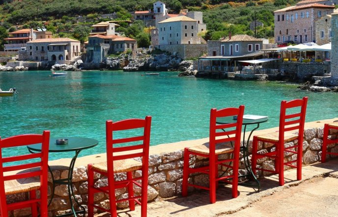 5 ideas for summer road trips in Greece